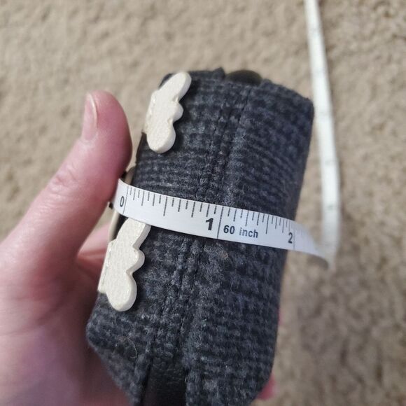 Black and gray puppy dog change purse